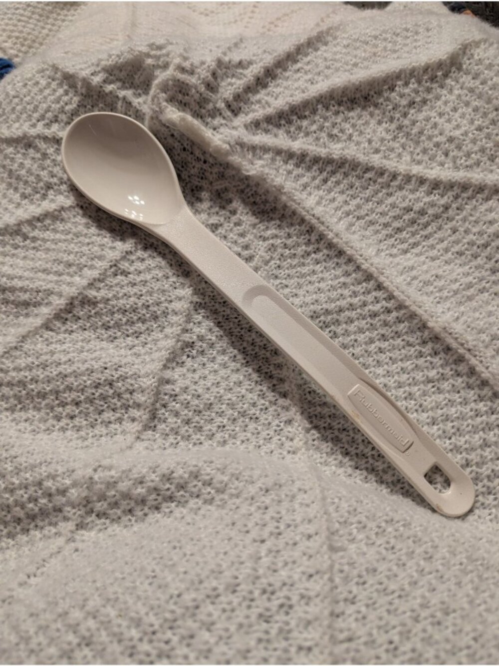 Rubbermaid White #1 Solid Serving Spoon Heavy Duty #1973 Vintage